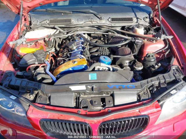 Photo 9 VIN: WBAUC7C50AVK96342 - BMW 1 SERIES 