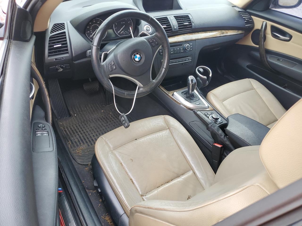 Photo 7 VIN: WBAUC9C53CVM11479 - BMW 1ER 