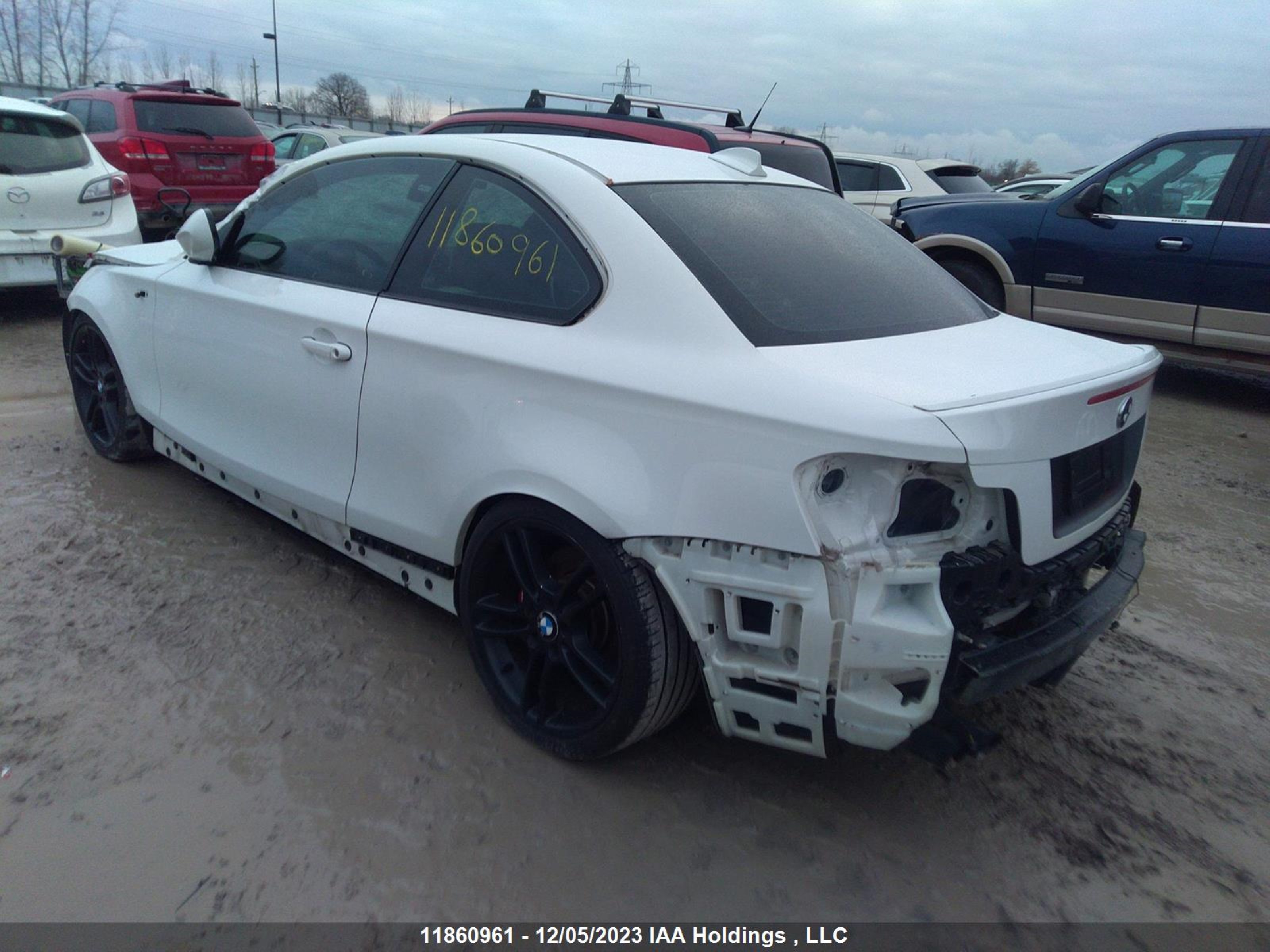 Photo 2 VIN: WBAUC9C54CVM13001 - BMW 1ER 