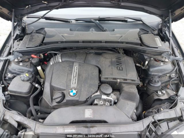 Photo 9 VIN: WBAUC9C55CVM12102 - BMW 135I 