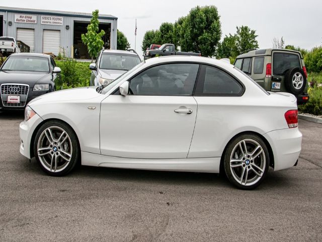 Photo 3 VIN: WBAUC9C56DVY60365 - BMW 1 SERIES 