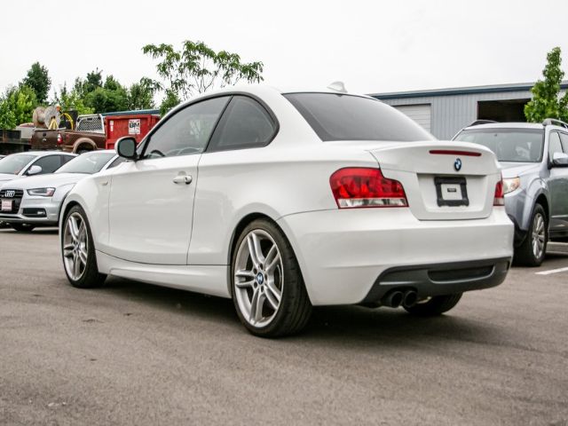 Photo 4 VIN: WBAUC9C56DVY60365 - BMW 1 SERIES 