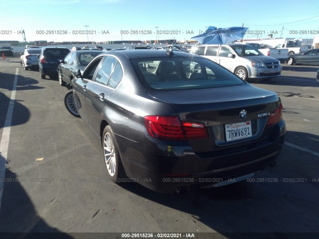 Photo 2 VIN: WBAUC9C58DVY60870 - BMW 1 