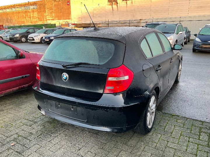 Photo 2 VIN: WBAUD71090P415075 - BMW 1 SERIES HATCHBACK 