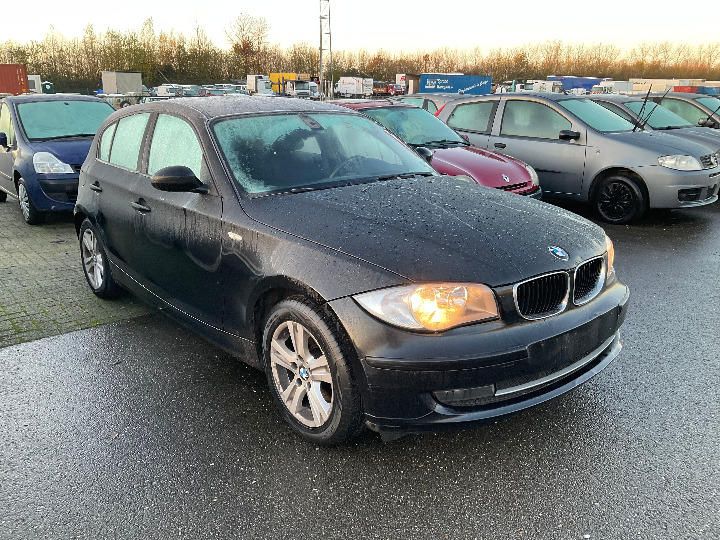 Photo 3 VIN: WBAUD71090P415075 - BMW 1 SERIES HATCHBACK 