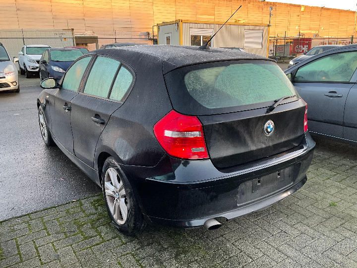 Photo 4 VIN: WBAUD71090P415075 - BMW 1 SERIES HATCHBACK 