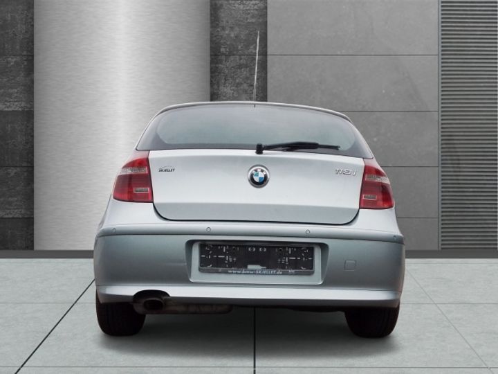 Photo 5 VIN: WBAUE51070PZ29220 - BMW 118 