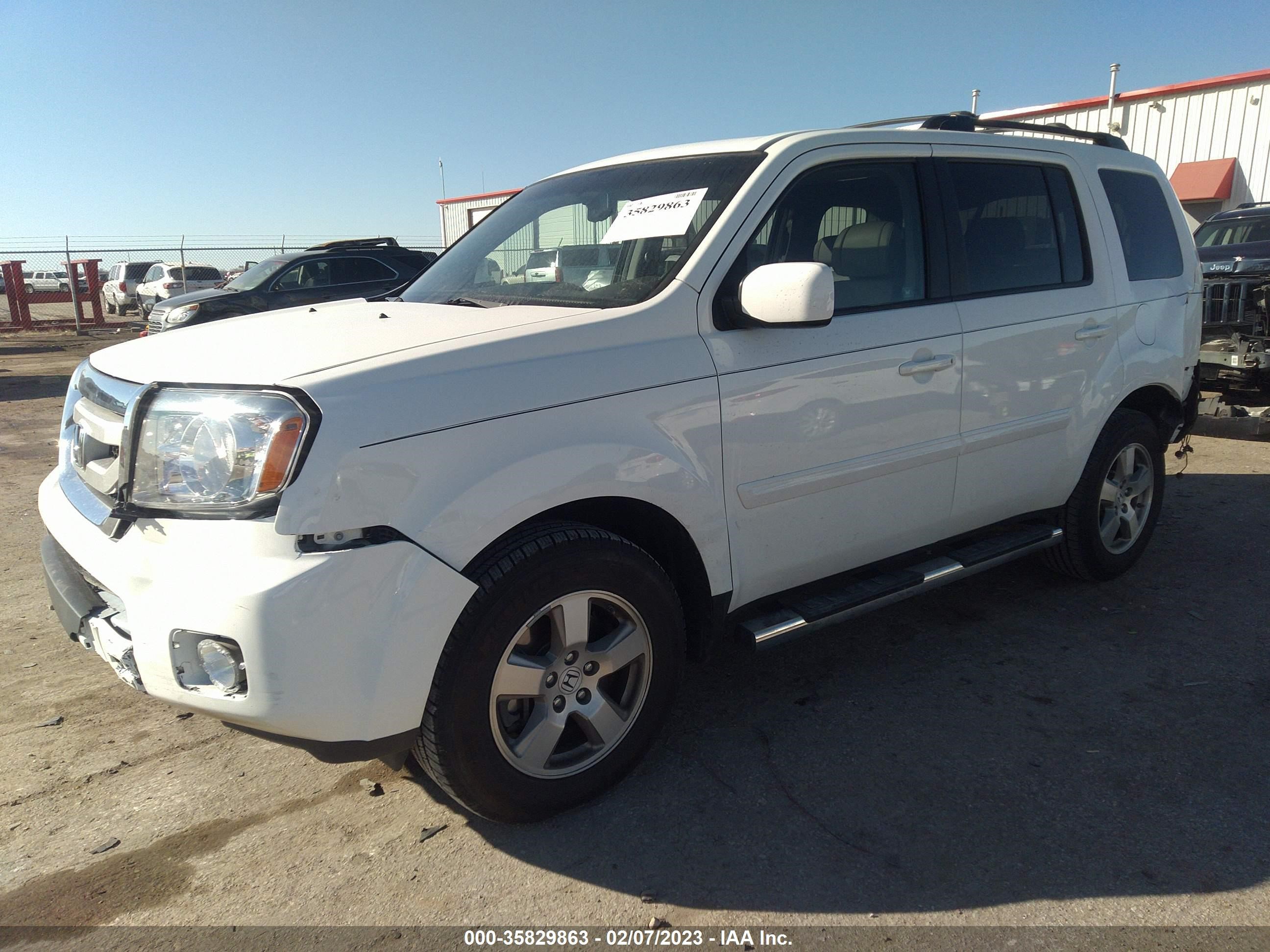 Photo 1 VIN: WBAUF12040PN22198 - HONDA PILOT 