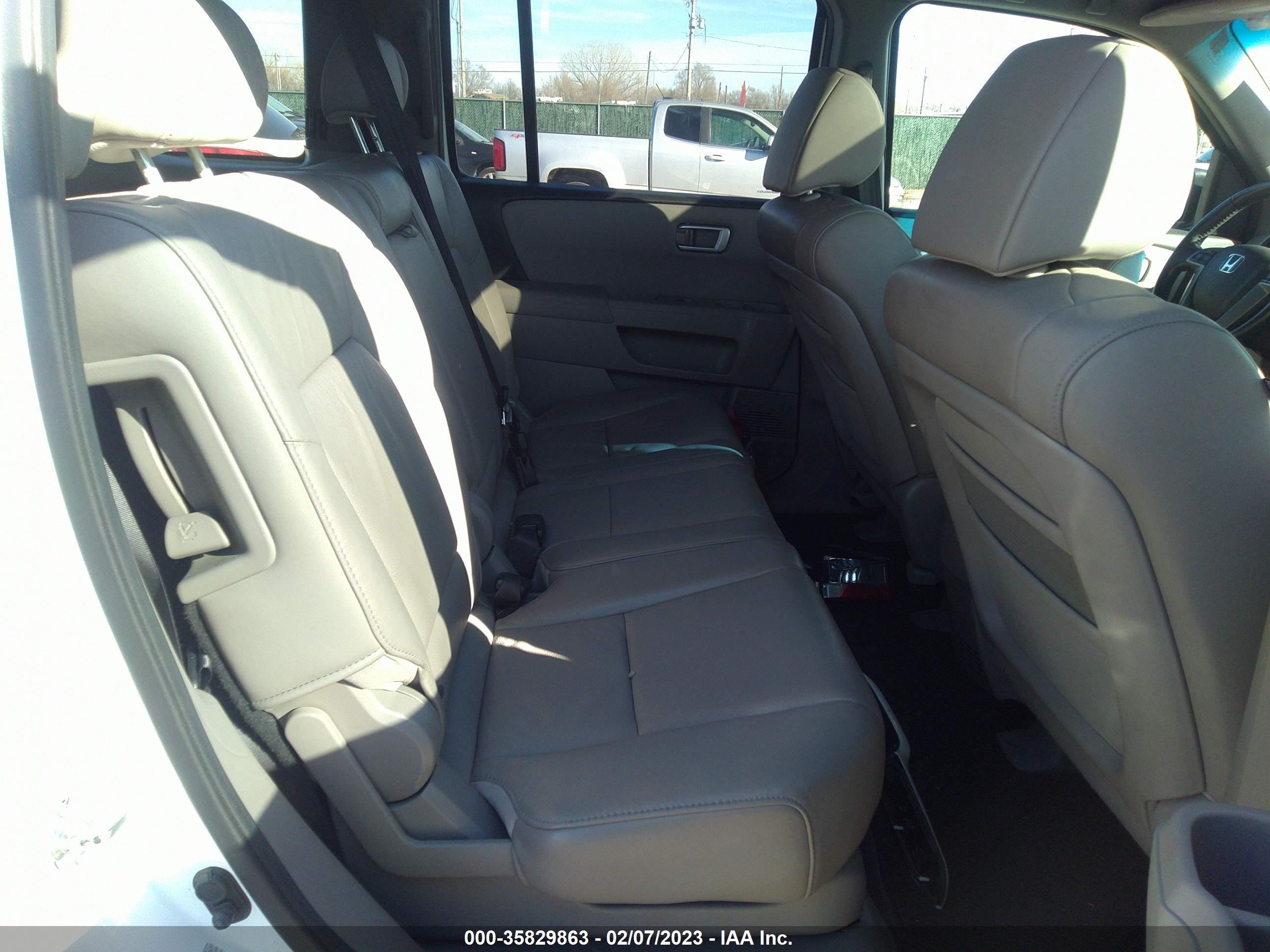 Photo 7 VIN: WBAUF12040PN22198 - HONDA PILOT 