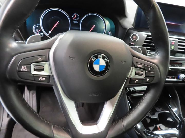 Photo 31 VIN: WBAUJ3100KLR55877 - BMW X4 