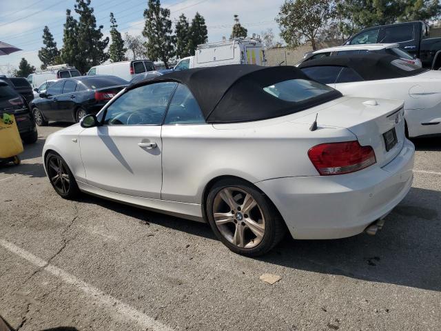 Photo 1 VIN: WBAUL73518VE88088 - BMW 1 SERIES 