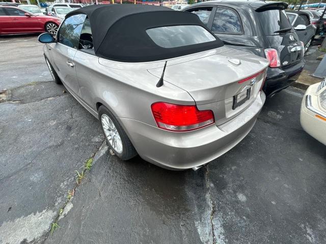 Photo 2 VIN: WBAUL73548VE89915 - BMW 1 SERIES 