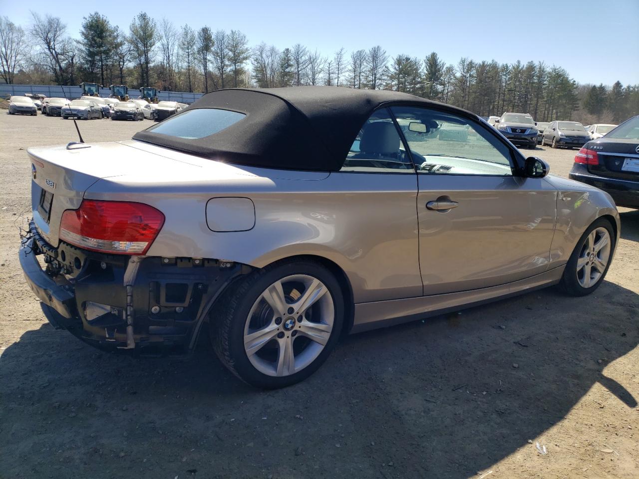 Photo 2 VIN: WBAUL73568VE88412 - BMW 1ER 