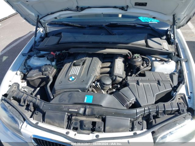 Photo 9 VIN: WBAUL7C53BVM80854 - BMW 128I 