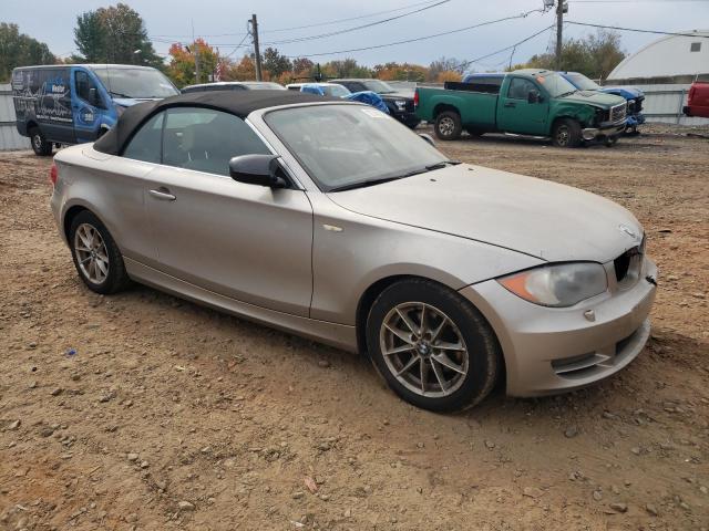 Photo 3 VIN: WBAUL7C54BVM80877 - BMW 1 SERIES 