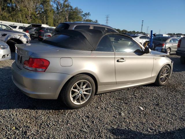 Photo 2 VIN: WBAUL7C56BVM80797 - BMW 1 SERIES 