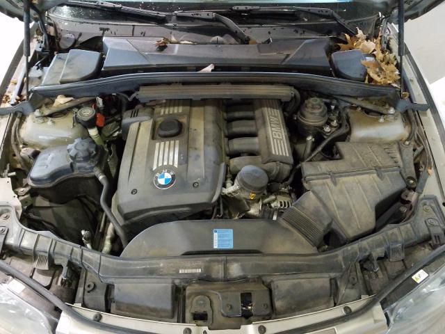 Photo 6 VIN: WBAUL7C5XAVJ78461 - BMW 128 I 