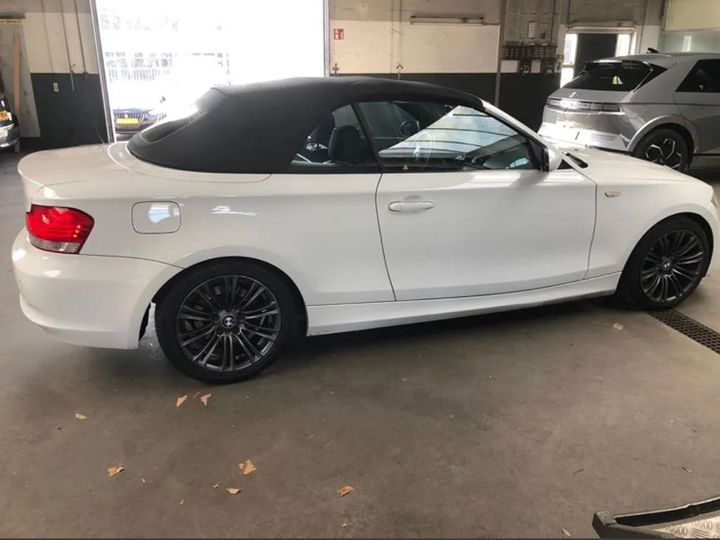 Photo 3 VIN: WBAUM51020VE90672 - BMW 1-SERIE CABRIO 