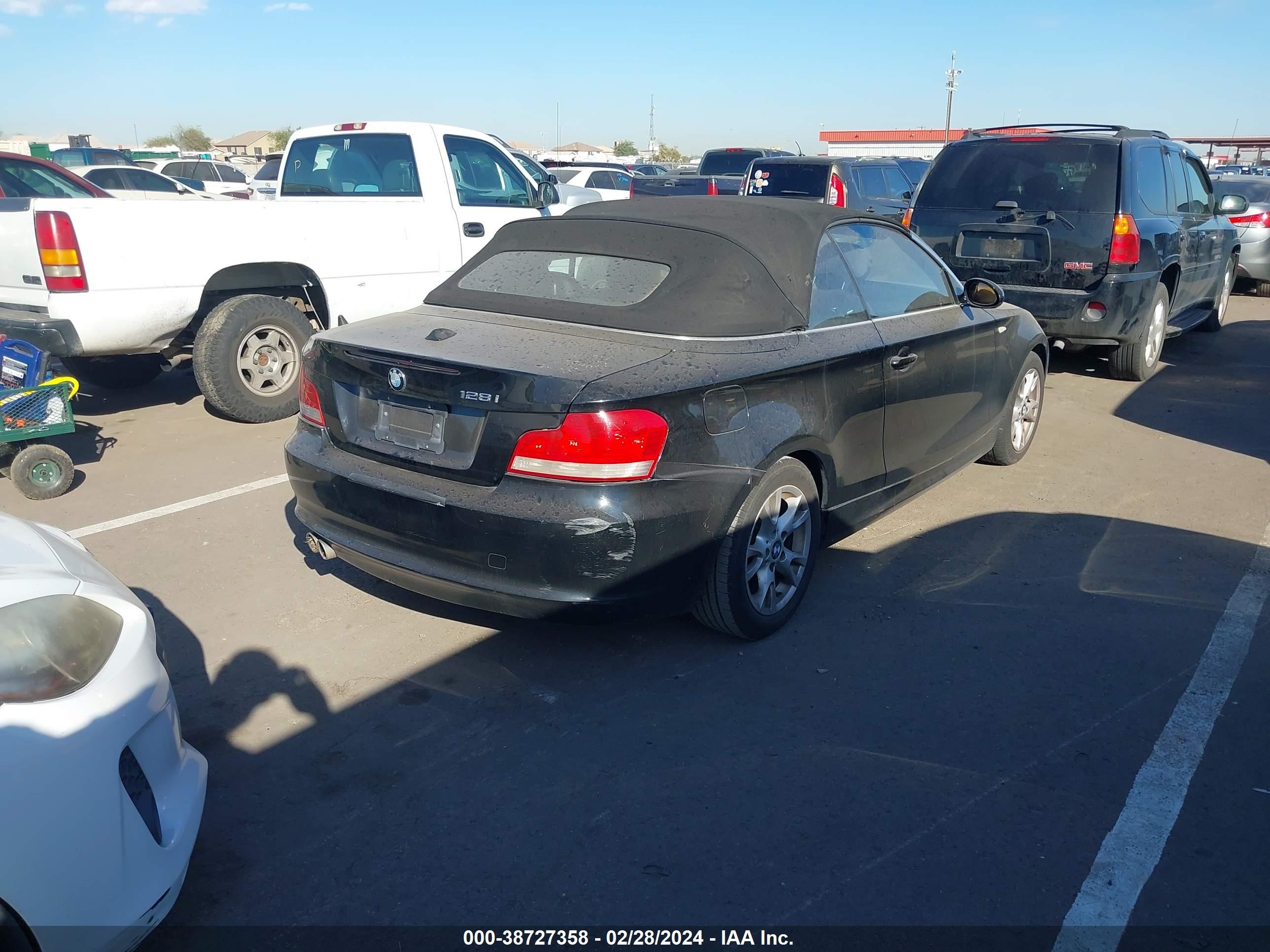 Photo 3 VIN: WBAUN13559VH80769 - BMW 1ER 