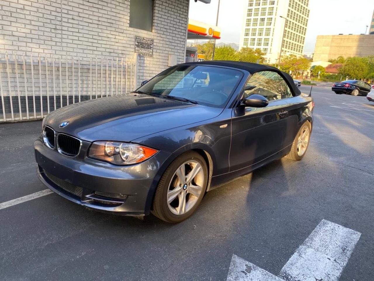 Photo 1 VIN: WBAUN13588VH77573 - BMW 128 I 