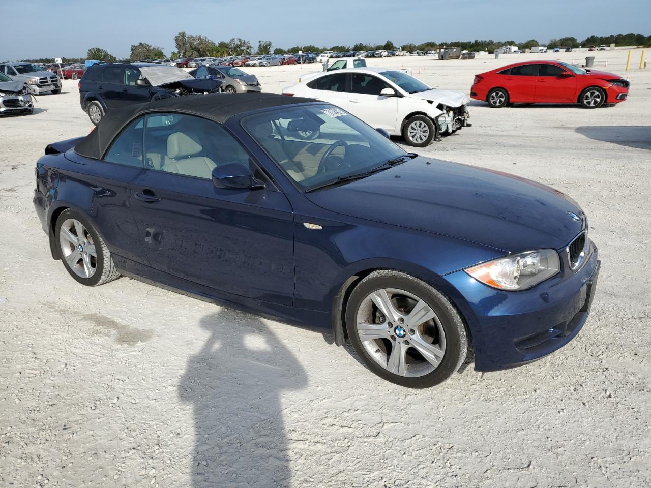 Photo 3 VIN: WBAUN1C57AVH77859 - BMW 1ER 