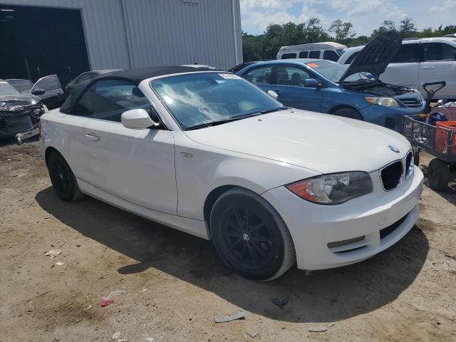 Photo 3 VIN: WBAUN1C5XBVH82734 - BMW 1 SERIES 