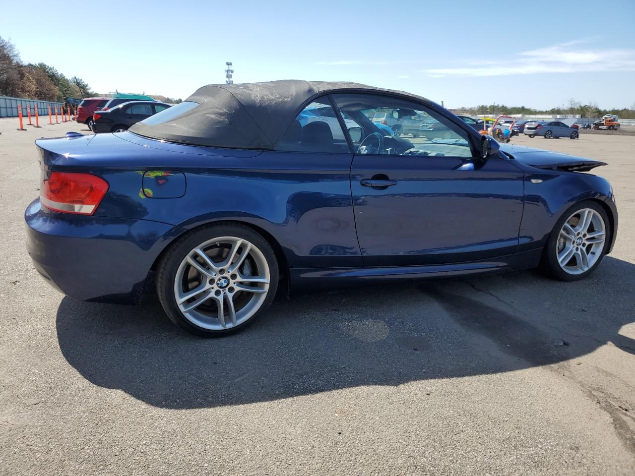 Photo 2 VIN: WBAUN7C51DVM27325 - BMW 1ER 