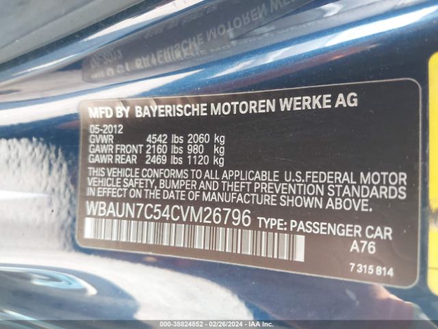 Photo 8 VIN: WBAUN7C54CVM26796 - BMW 135I 