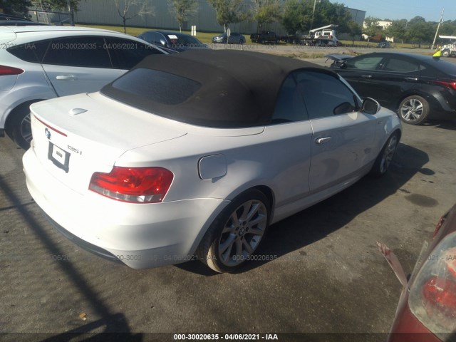 Photo 3 VIN: WBAUN7C57DVM27040 - BMW 1 