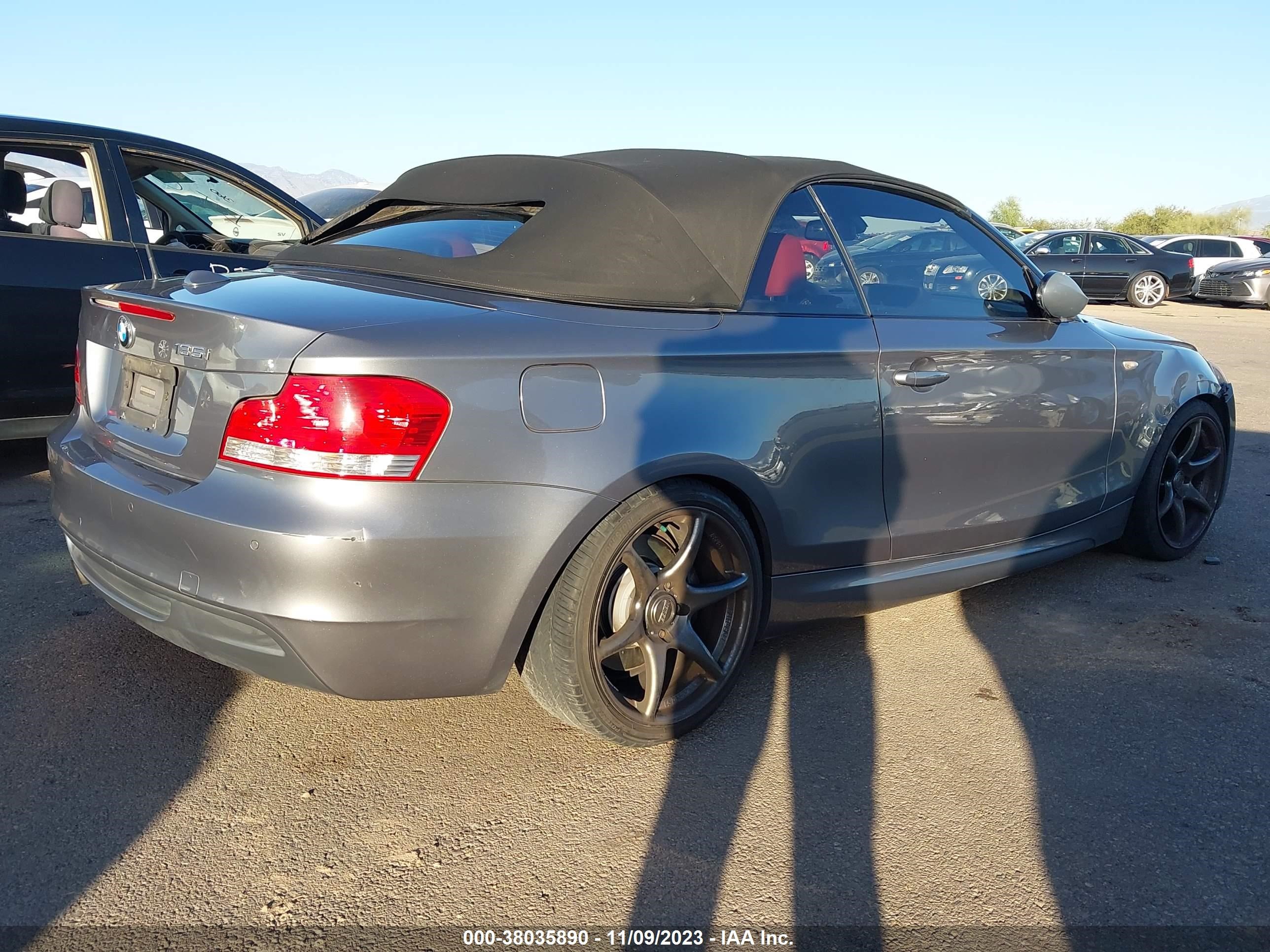 Photo 3 VIN: WBAUN93529VE94604 - BMW 1ER 