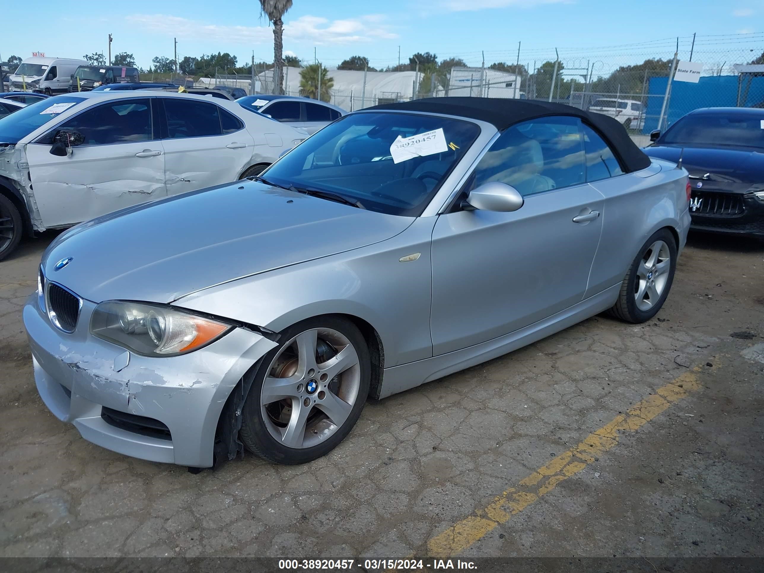 Photo 1 VIN: WBAUN935X8VF56068 - BMW 1ER 