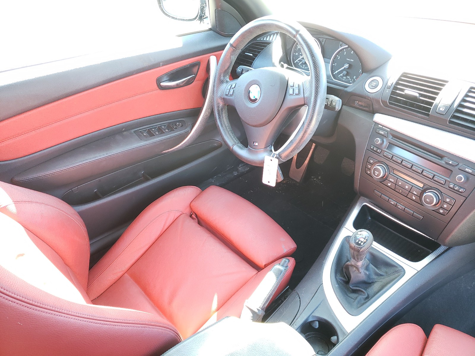 Photo 8 VIN: WBAUN9C54AVE94902 - BMW 135 I 