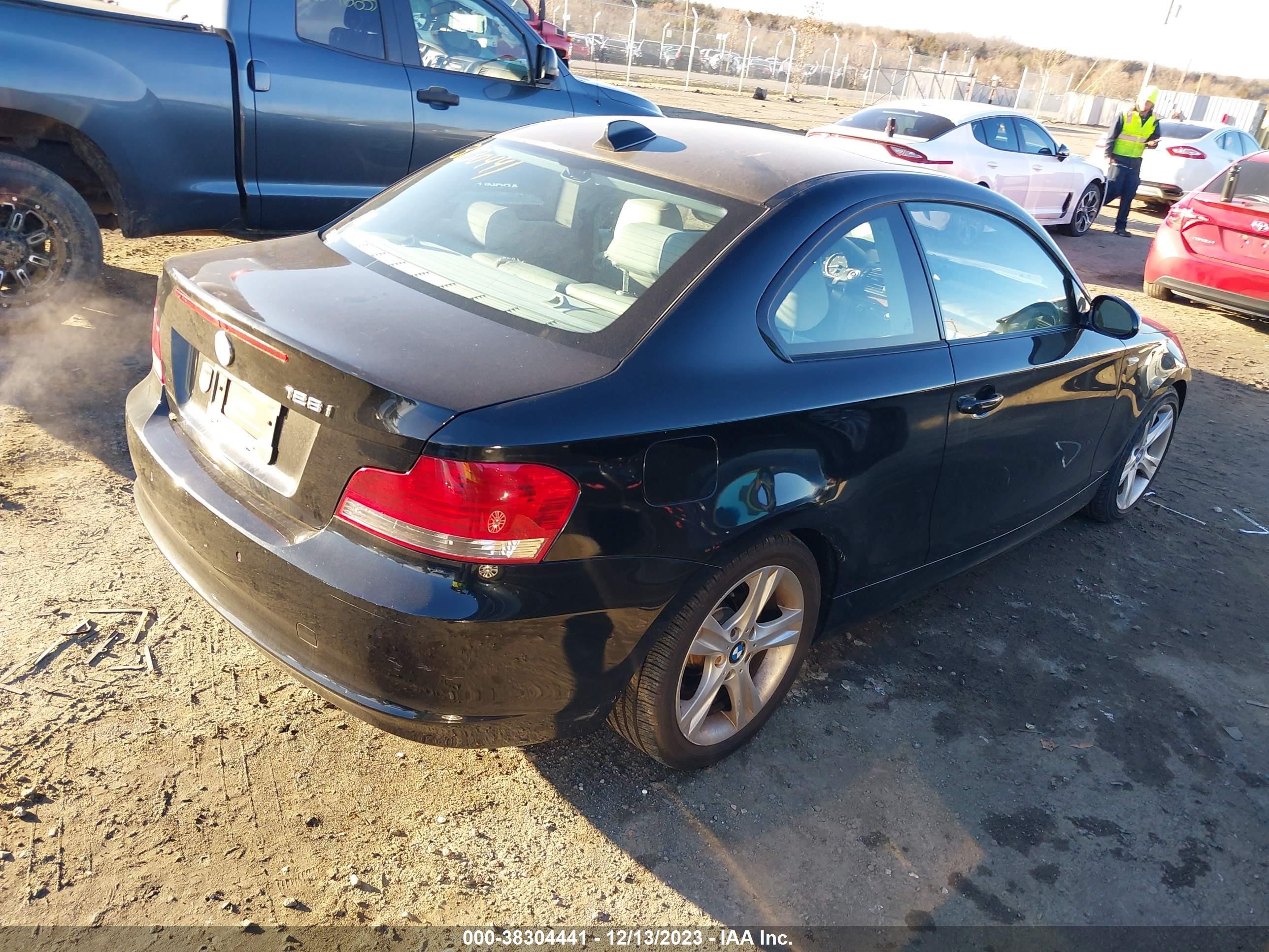 Photo 3 VIN: WBAUP73528VF08059 - BMW 1ER 