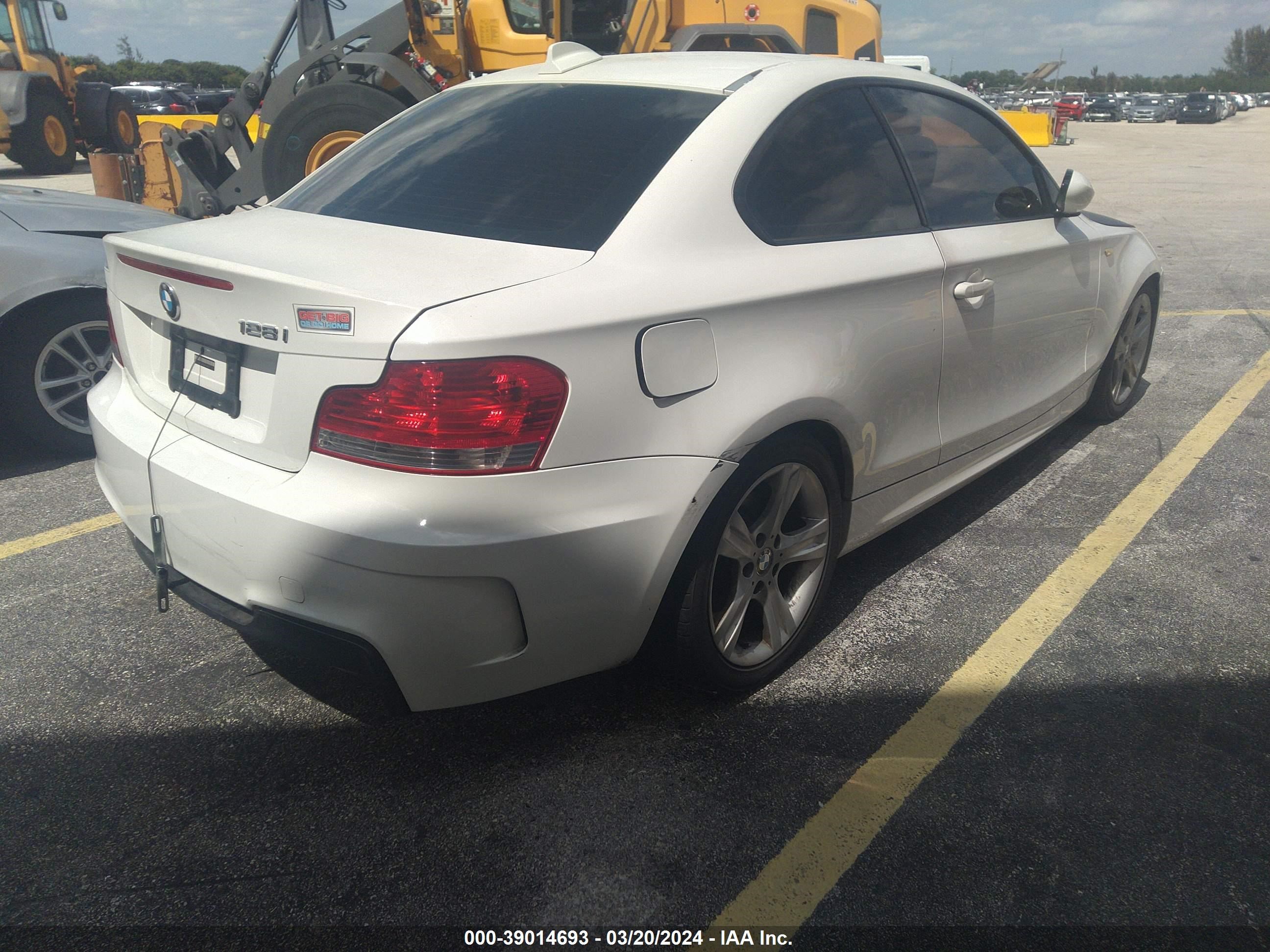 Photo 3 VIN: WBAUP73568VF09084 - BMW 1ER 