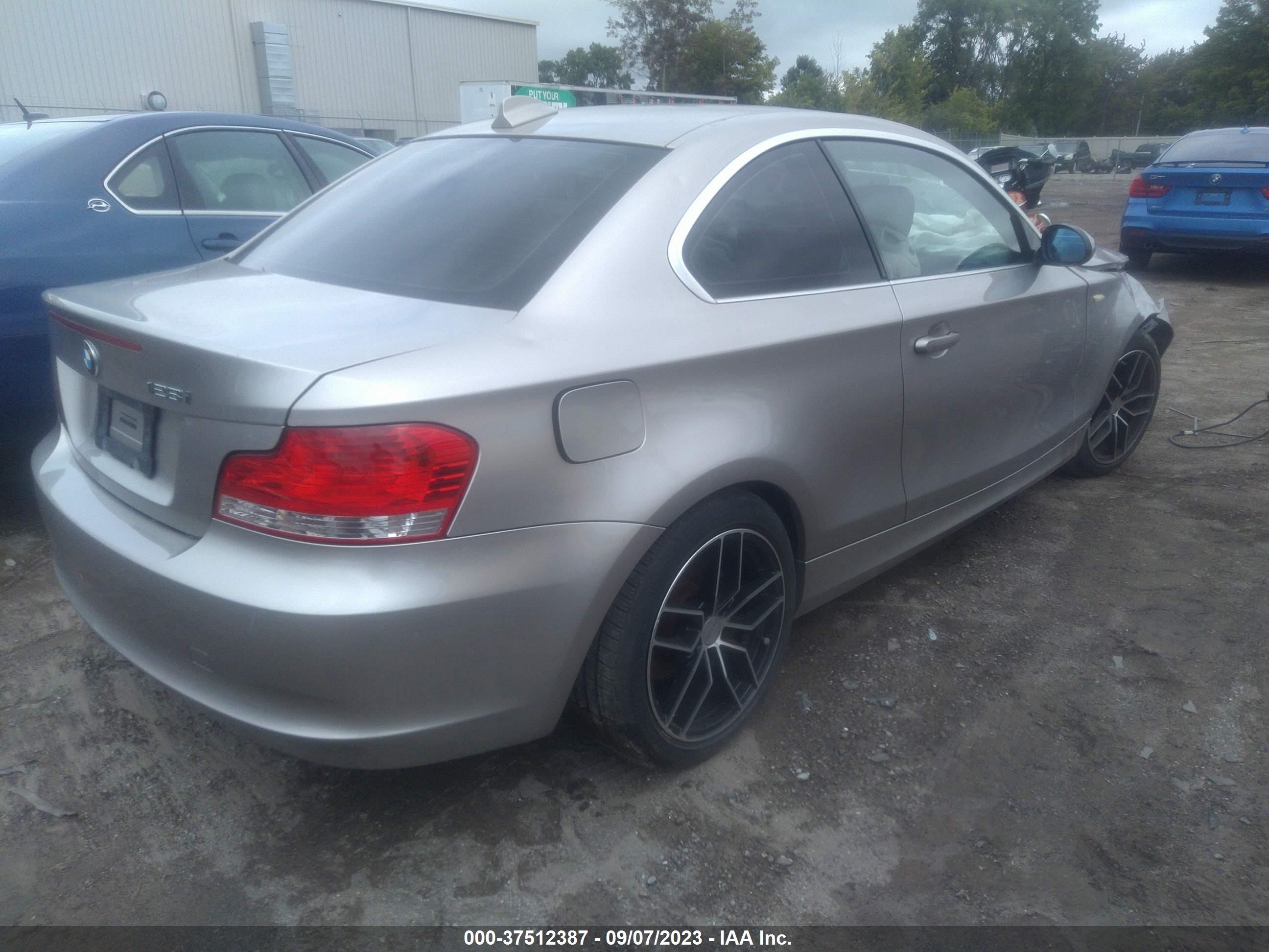 Photo 3 VIN: WBAUP735X9VK75305 - BMW 1ER 