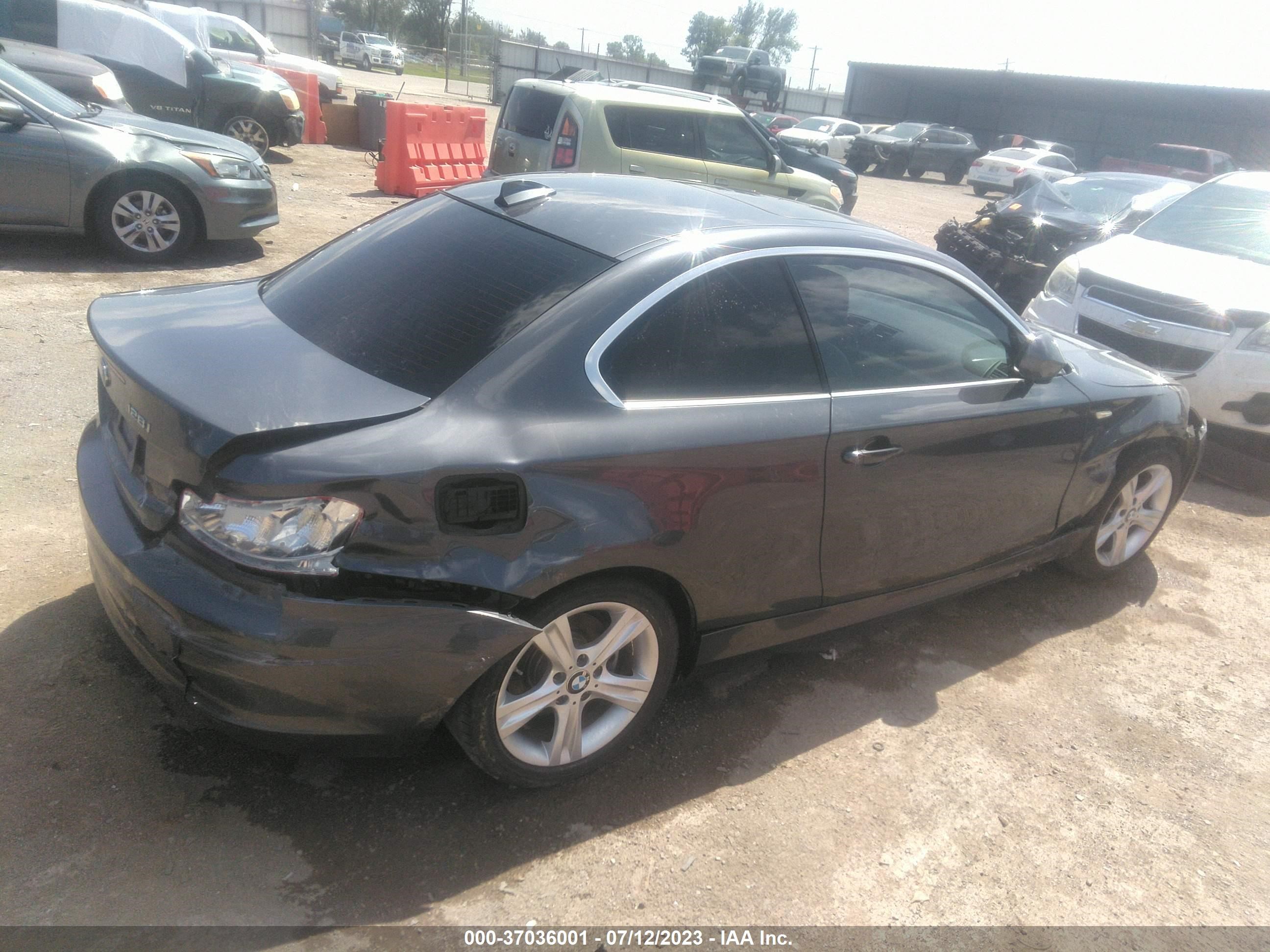 Photo 3 VIN: WBAUP7C52DVP25859 - BMW 1ER 