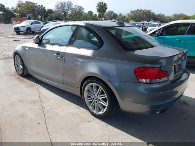 Photo 2 VIN: WBAUP7C57BVF07982 - BMW 128I 