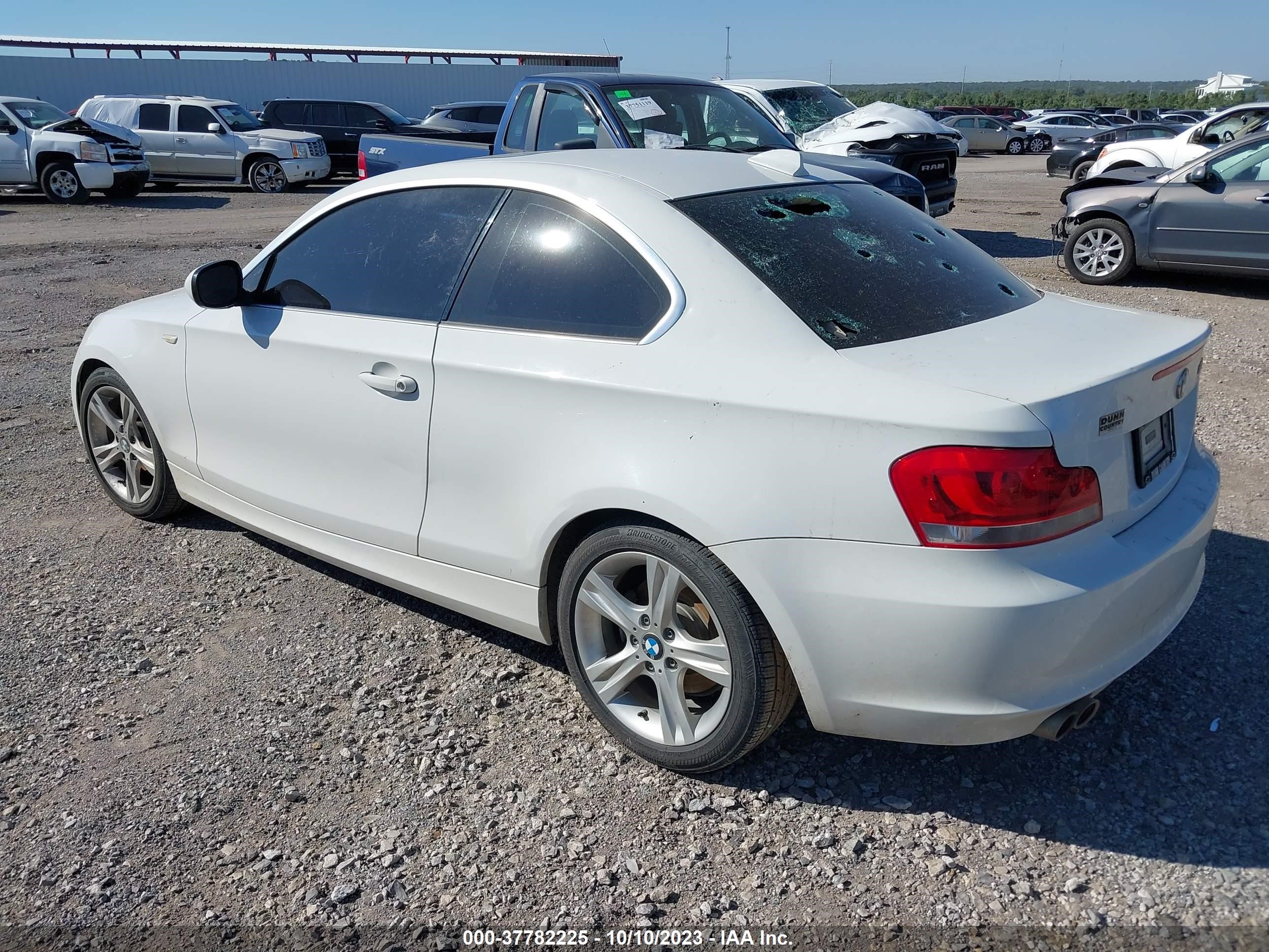 Photo 2 VIN: WBAUP7C58DVP25168 - BMW 1ER 