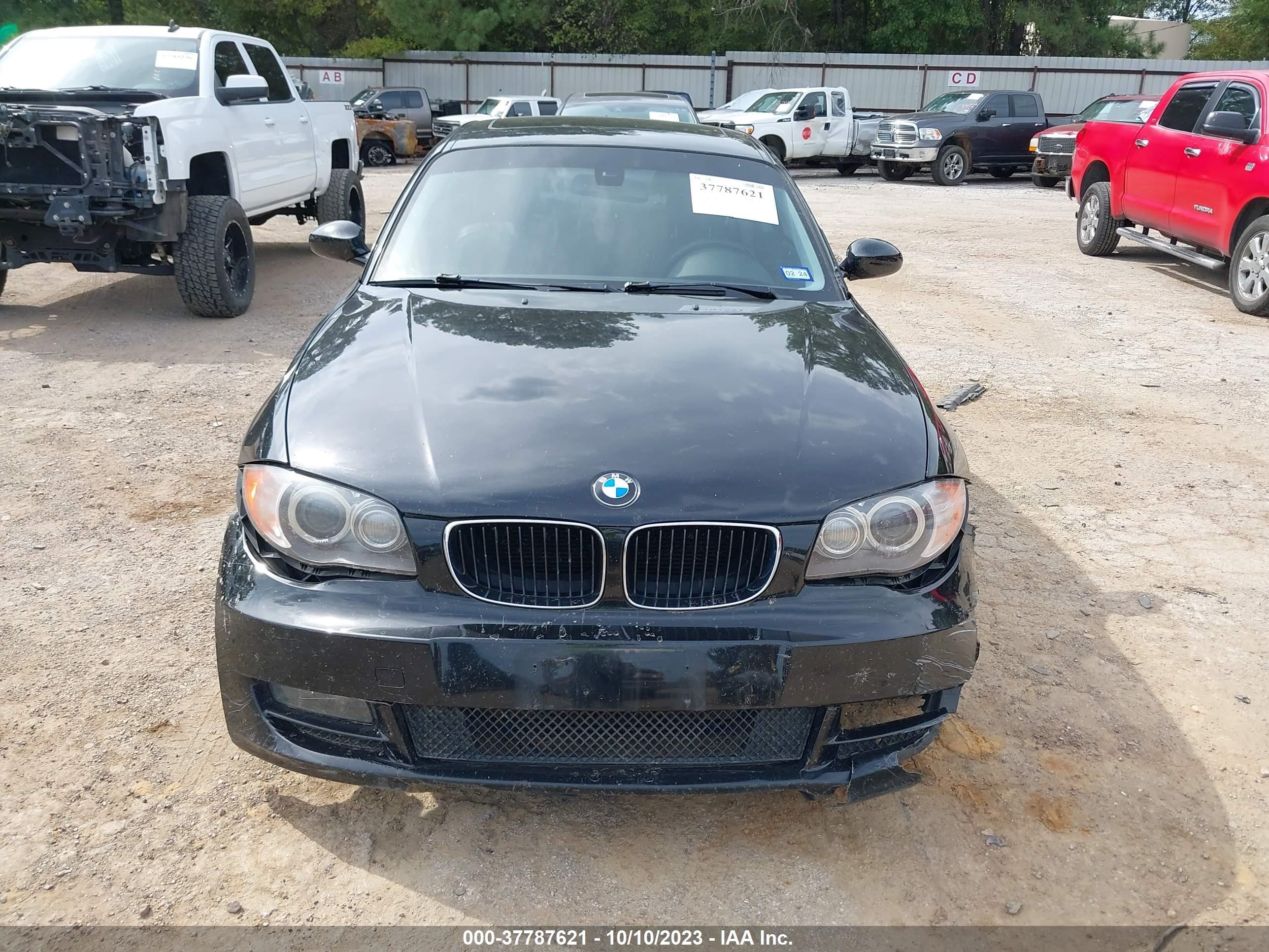 Photo 12 VIN: WBAUP93529VF48882 - BMW 1ER 