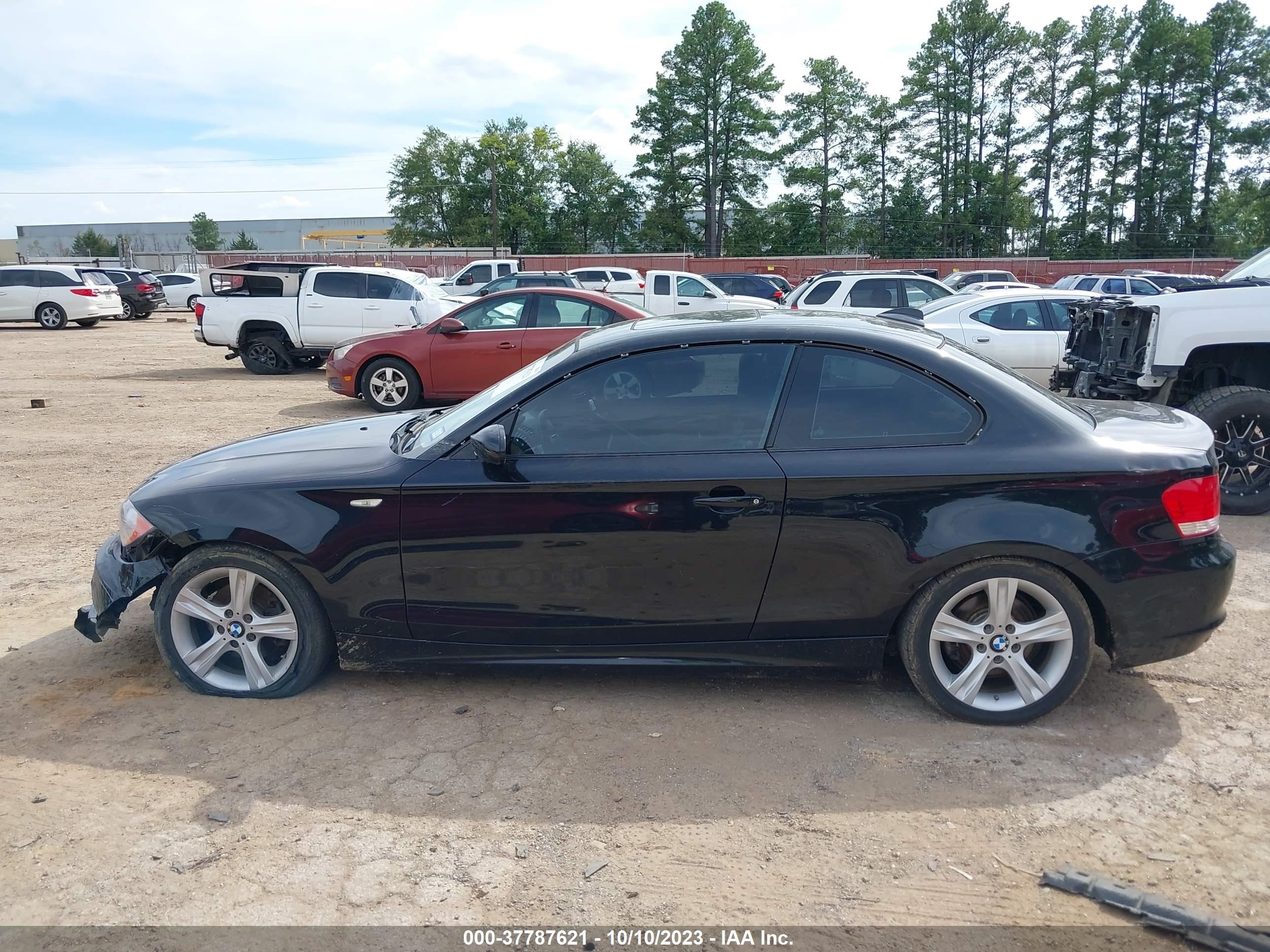 Photo 14 VIN: WBAUP93529VF48882 - BMW 1ER 