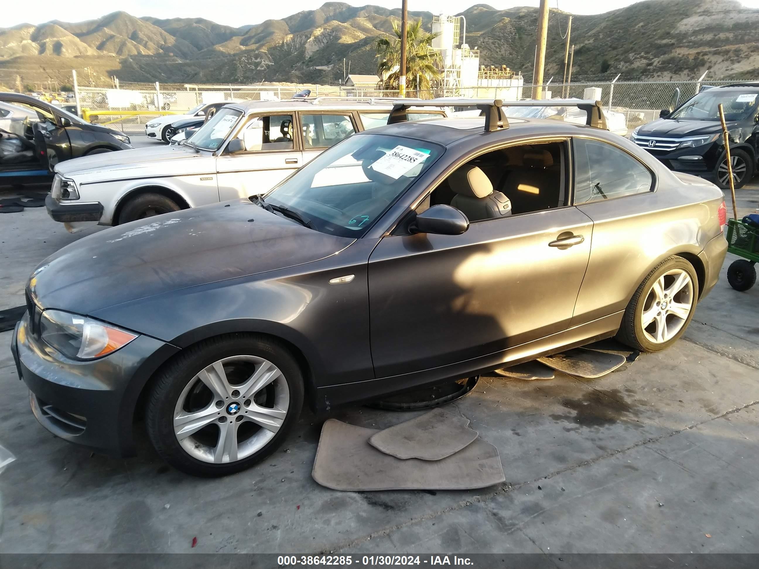 Photo 1 VIN: WBAUP935X8VF45663 - BMW 1ER 