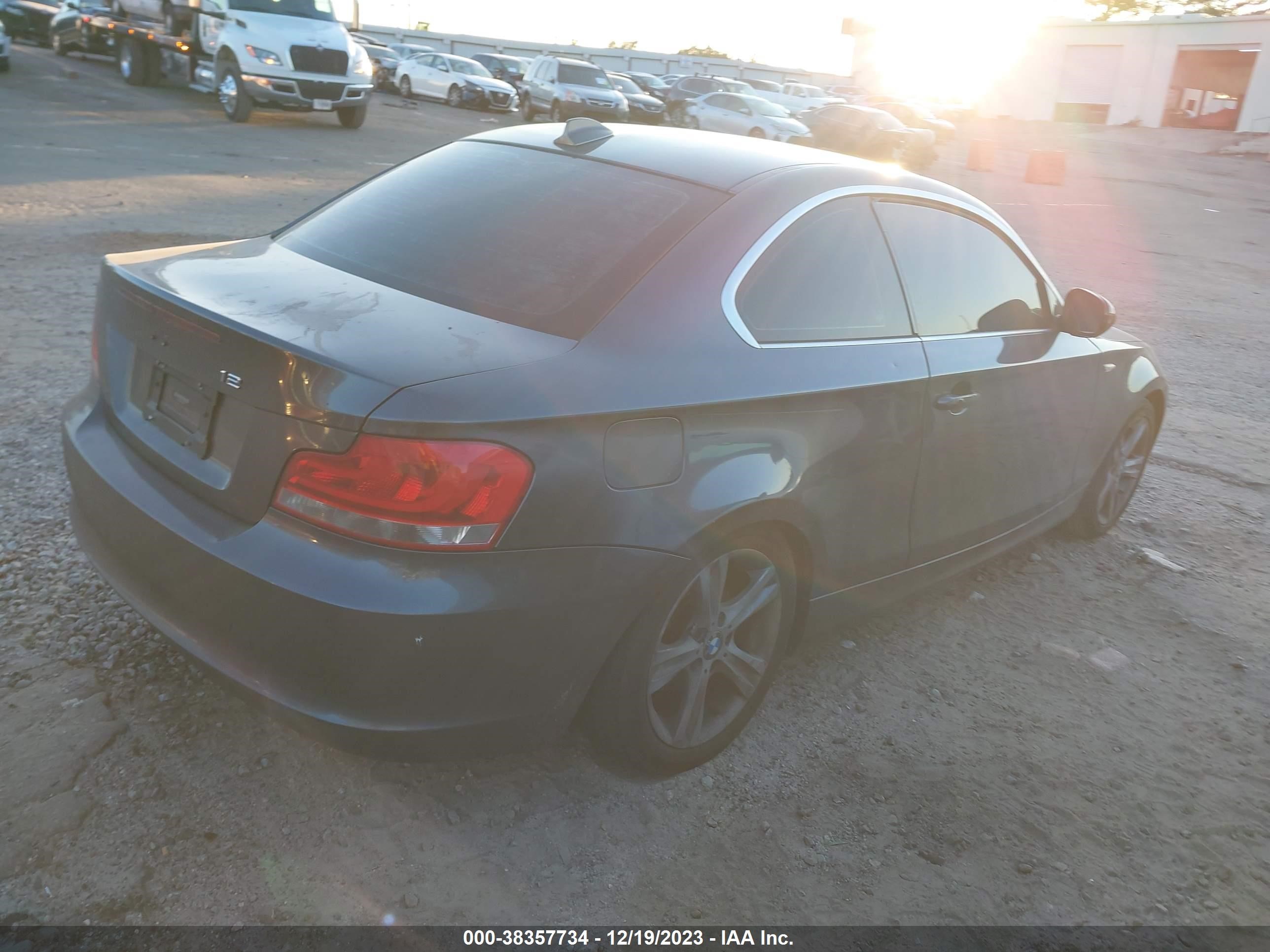 Photo 3 VIN: WBAUP9C50DVS94479 - BMW 1ER 