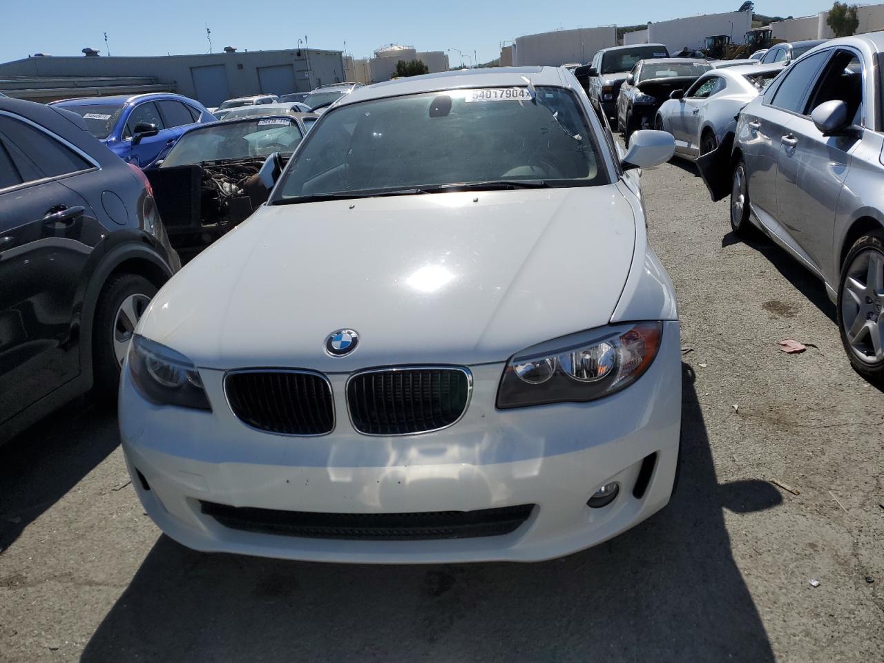 Photo 4 VIN: WBAUP9C52CVL91388 - BMW 1ER 