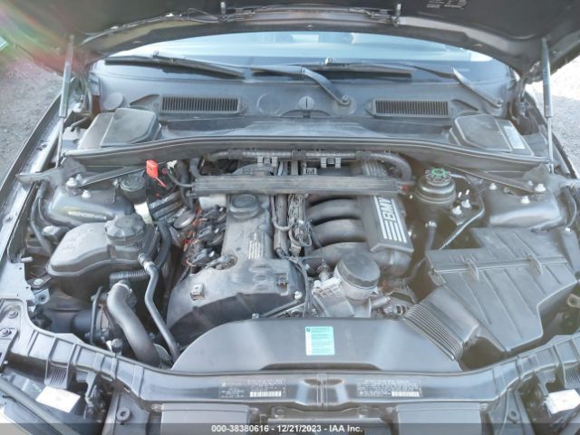 Photo 9 VIN: WBAUP9C53BVF46452 - BMW 128I 