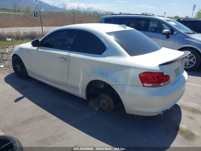 Photo 2 VIN: WBAUP9C53DVS94735 - BMW 128I 