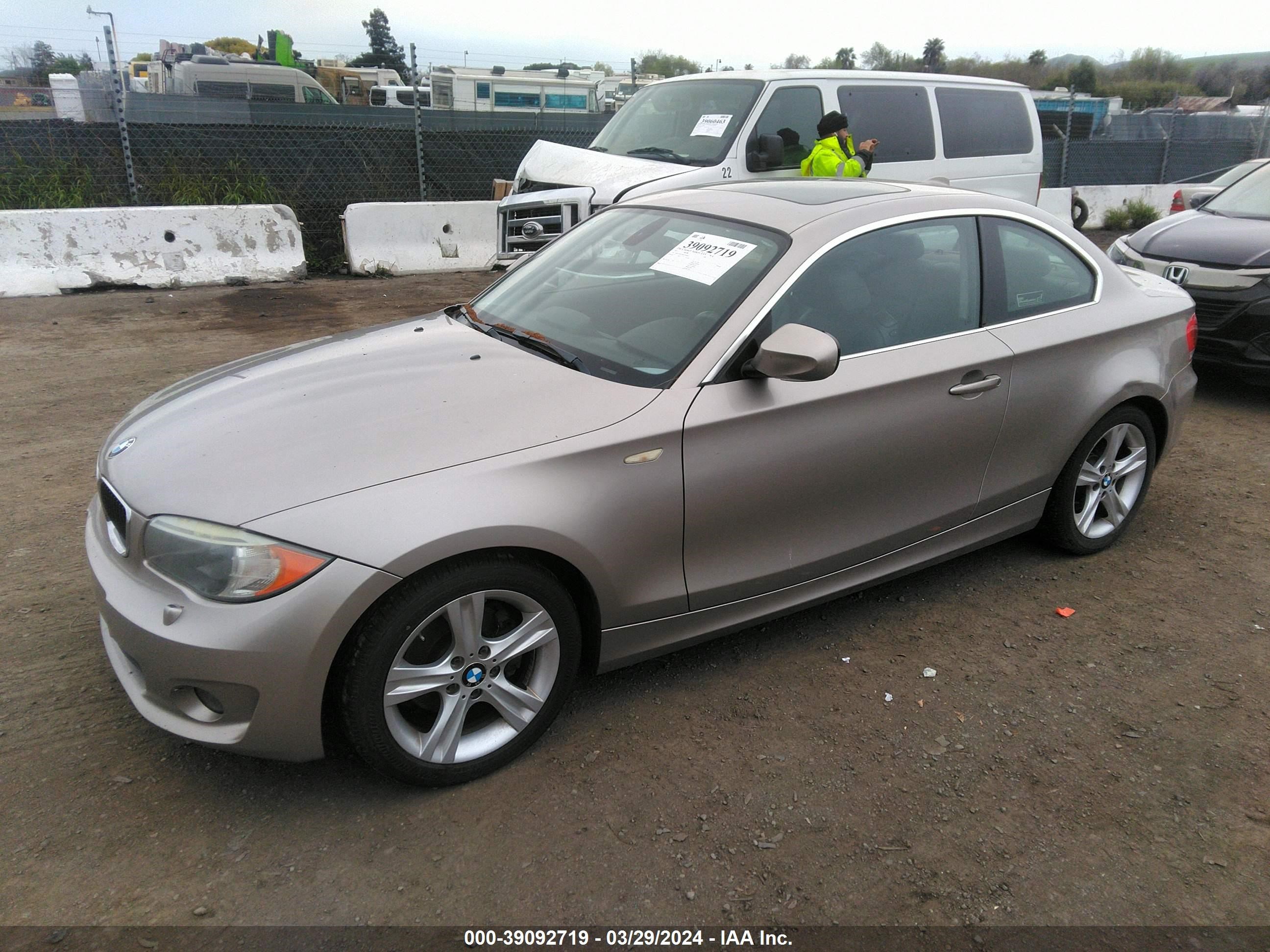 Photo 1 VIN: WBAUP9C58DVS94844 - BMW 1ER 