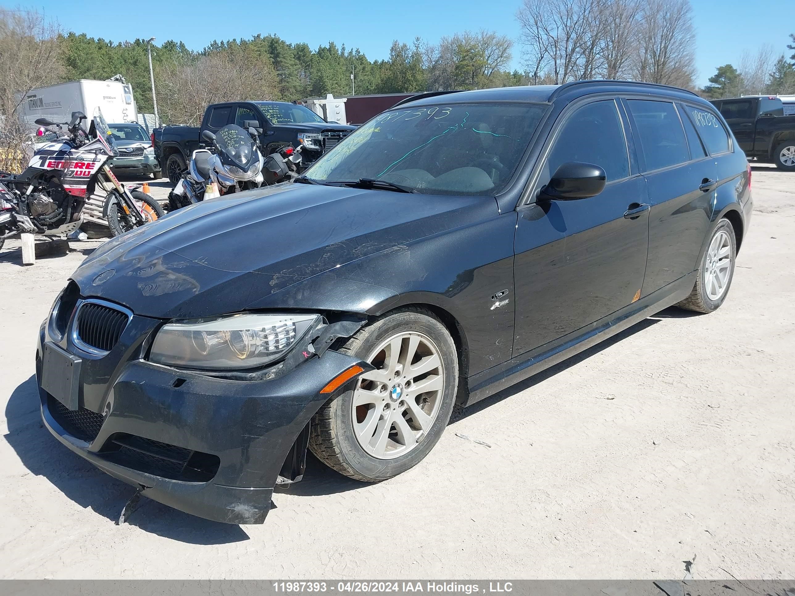 Photo 1 VIN: WBAUU3C53BA950992 - BMW 3ER 