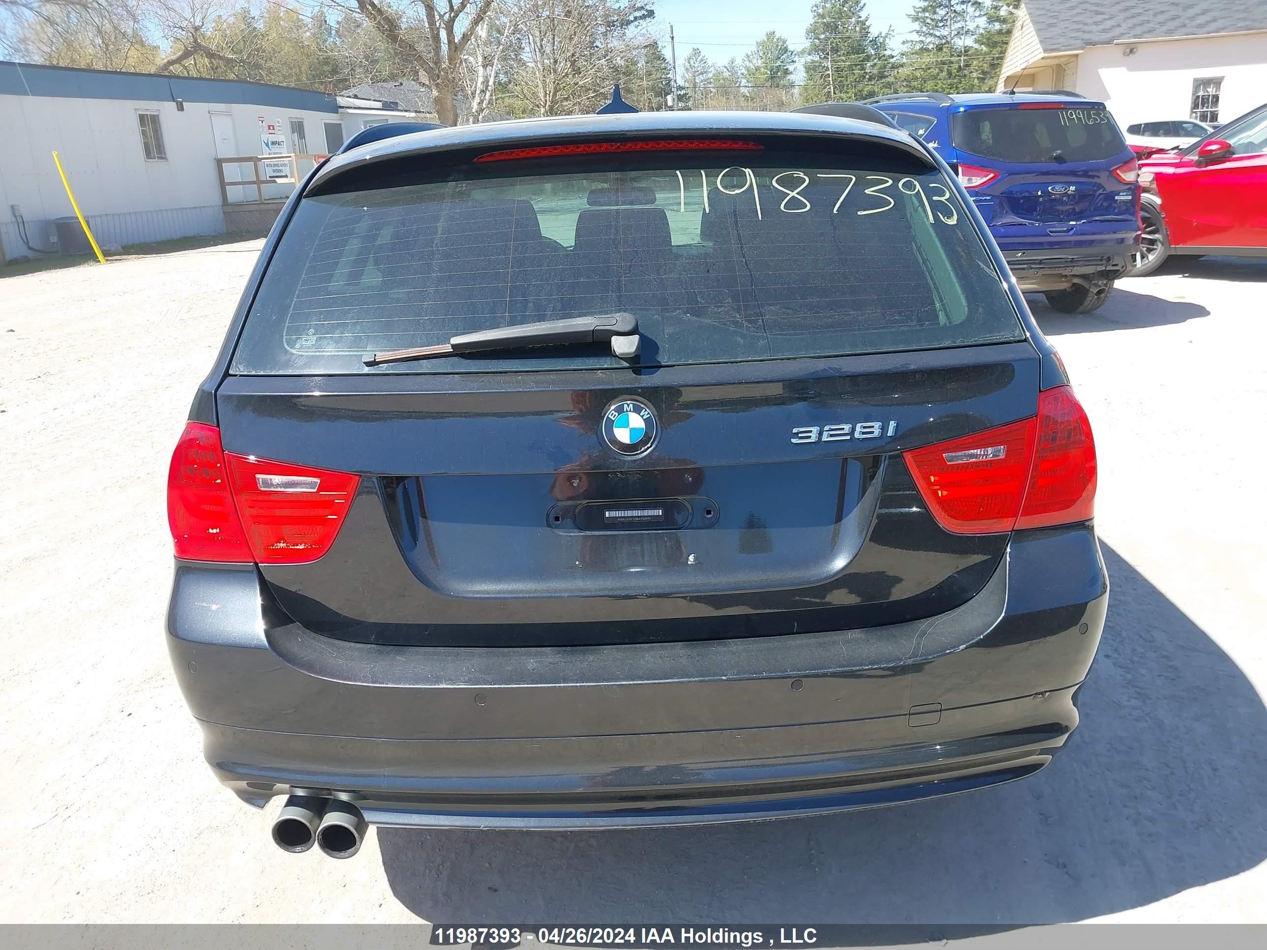 Photo 15 VIN: WBAUU3C53BA950992 - BMW 3ER 