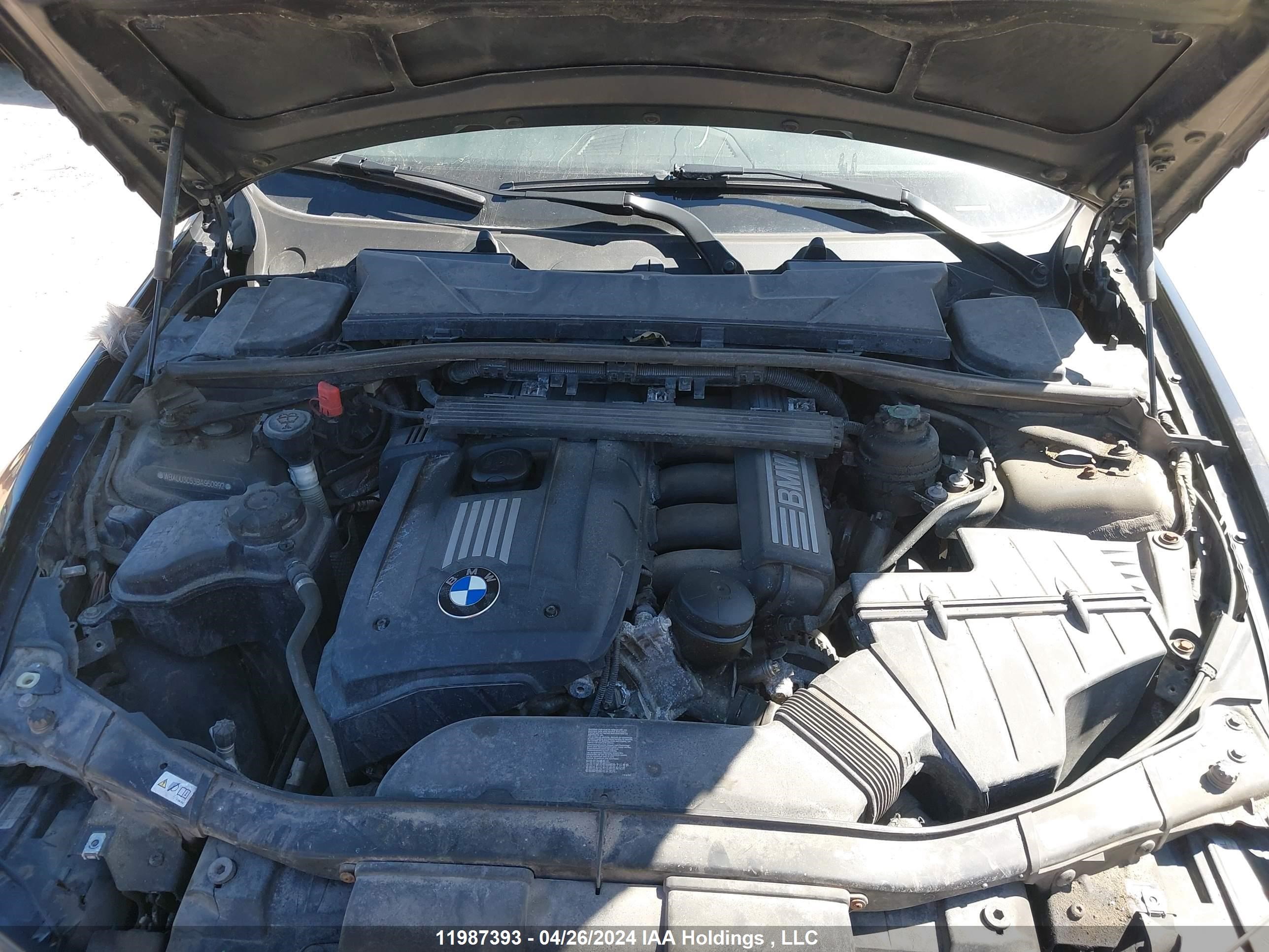 Photo 9 VIN: WBAUU3C53BA950992 - BMW 3ER 