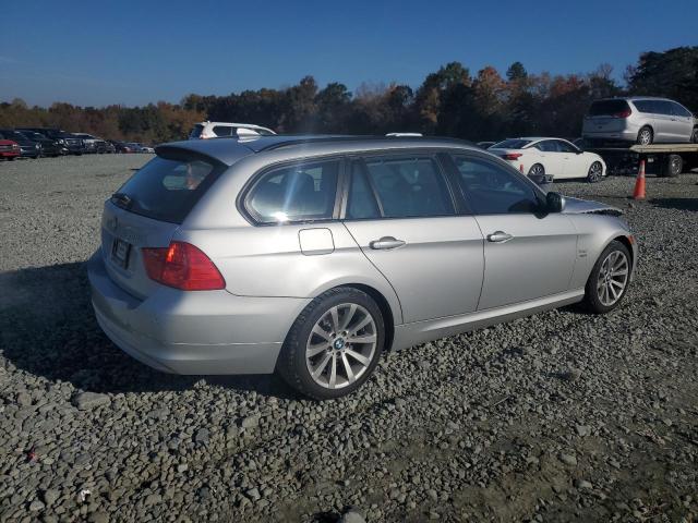 Photo 2 VIN: WBAUU3C53CA543482 - BMW 328 XI 